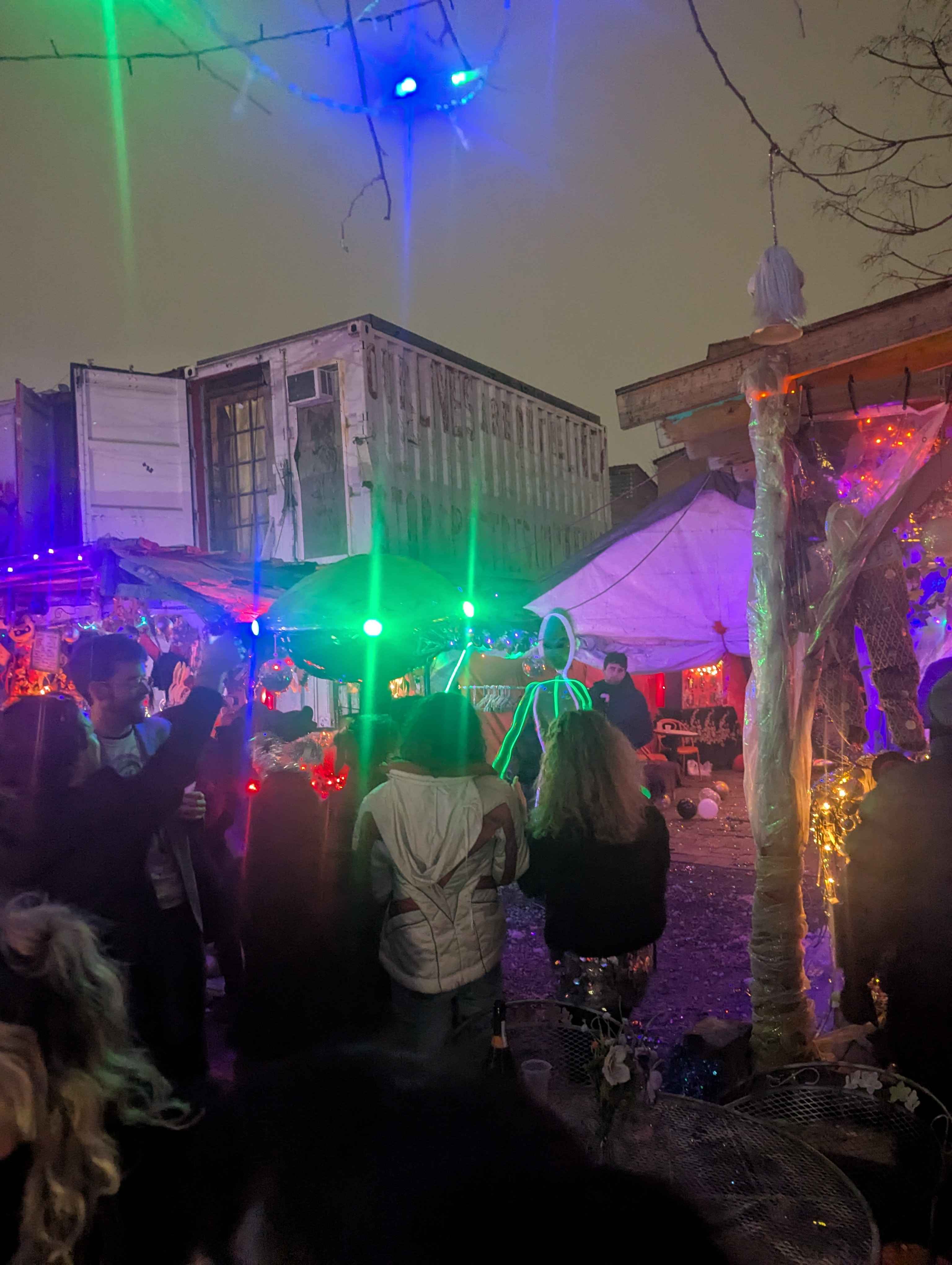 The alien outside, after midnight!