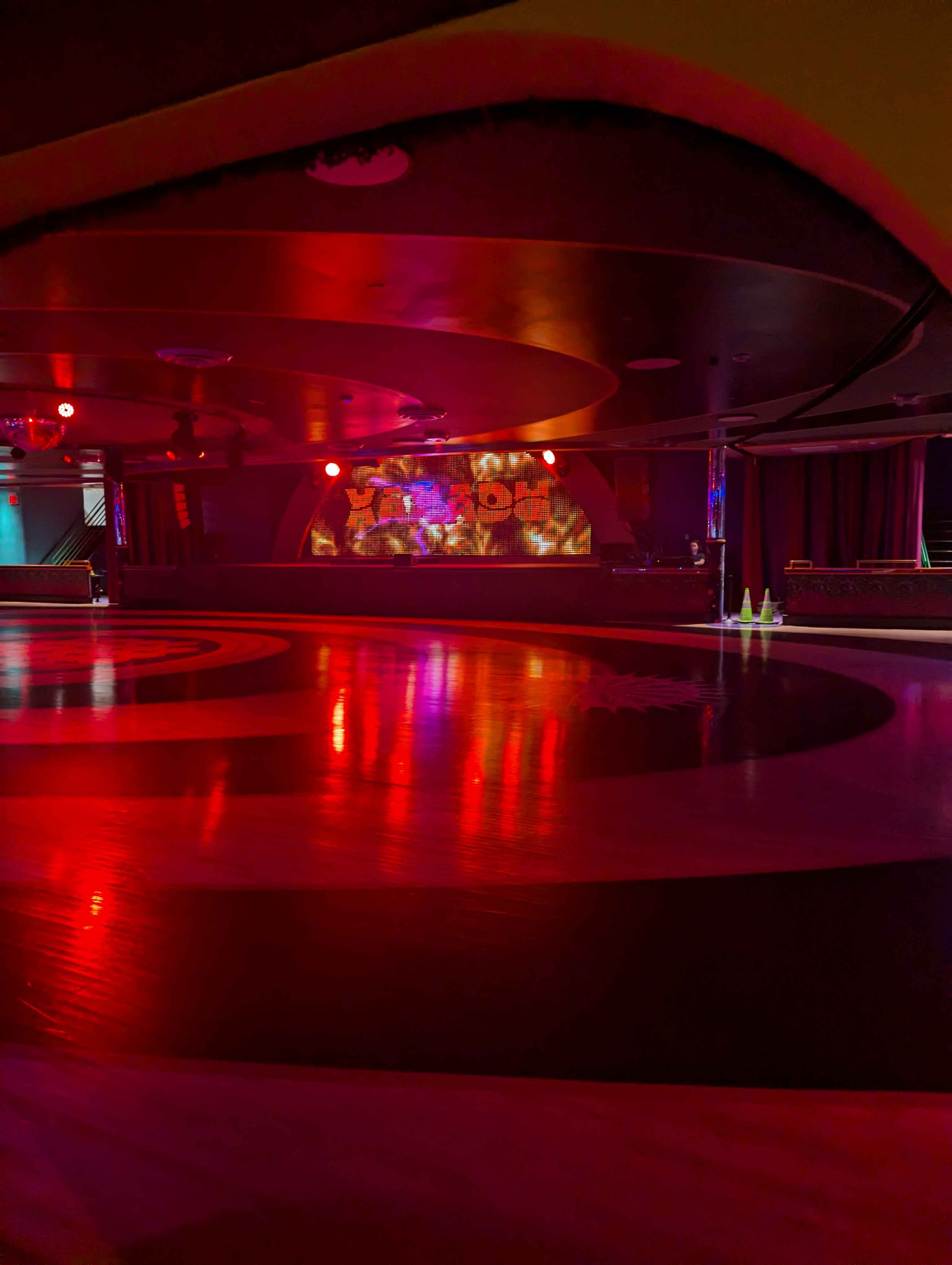 Xanadu had a stage that they sometimes use for live music.